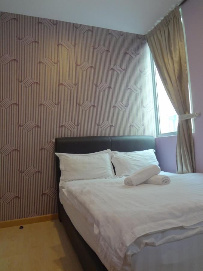Comma Hotel 2*
