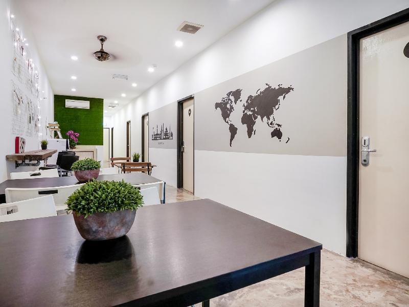 Hotel Comma Bandar Saujana Putra
